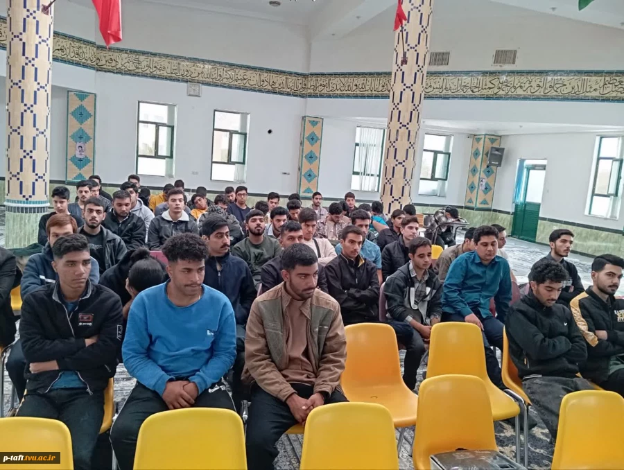 جلسه توجیهی دانشجویان جدیدالورود سال تحصیلی ۱۴۰۴  4